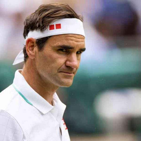 Roger Federer unlikely to play Australian Open because of back injury
