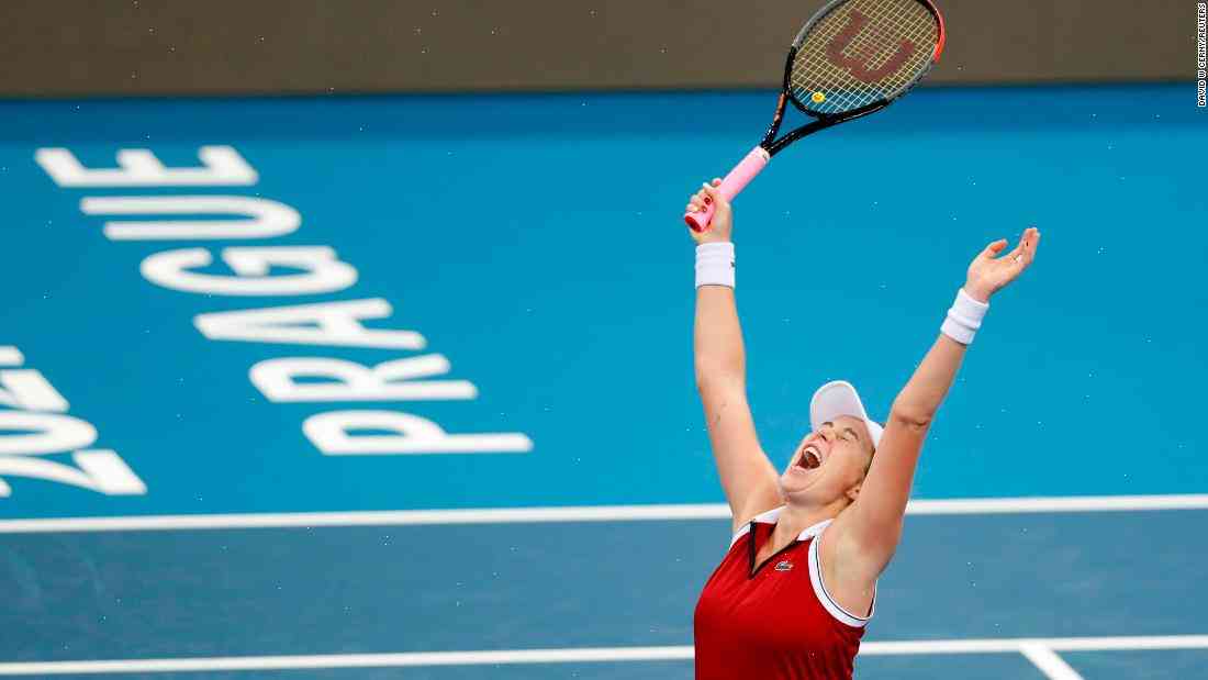 Maria Sharapova advances to Billie Jean King Cup semi-finals